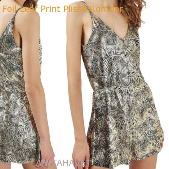 TOPSHOP Gold Leaf Plisse Playsuit Romper Size 4 - Picture 2 of 2